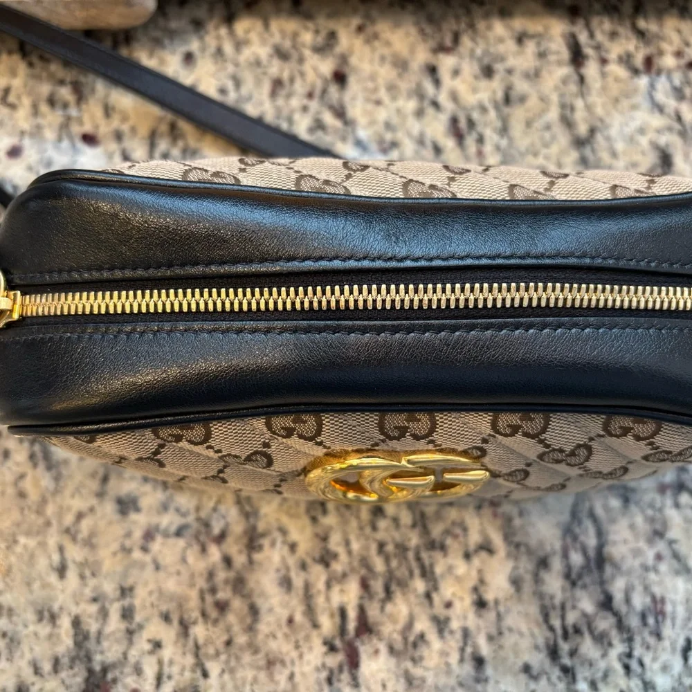 Gucci Marmont Small Bag - Picture 8 of 17